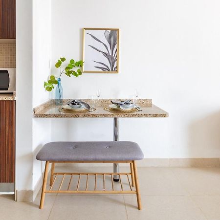 Frank Porter - Goldcrest Executive Daire Dubai Dış mekan fotoğraf