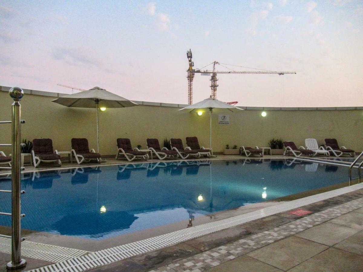 Frank Porter - Goldcrest Executive Daire Dubai Dış mekan fotoğraf